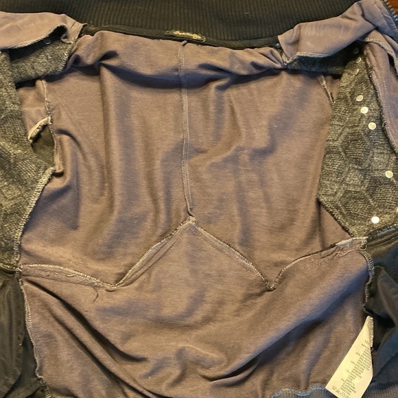 ANGELS Never Die- Statement Jacket- size Medium - Picture 5 of 9